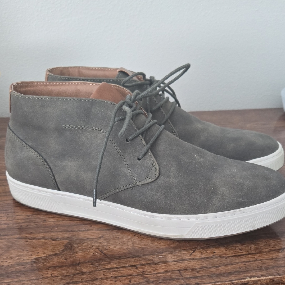 Sonoma Gray Chukka Boots with Suede Leather